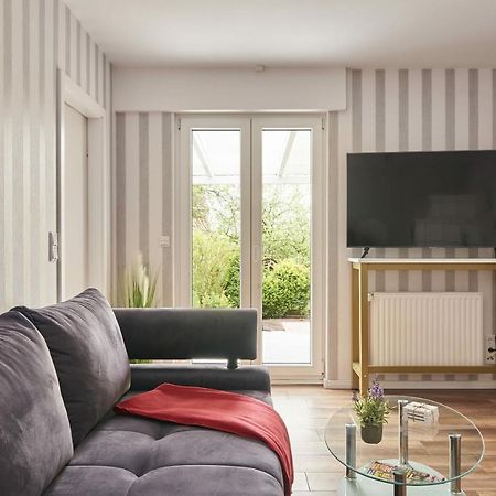 Kamin Apartment Mit Terrasse, Hund Willkommen! Greetsiel Exterior photo
