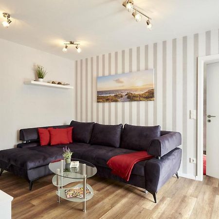 Kamin Apartment Mit Terrasse, Hund Willkommen! Greetsiel Exterior photo