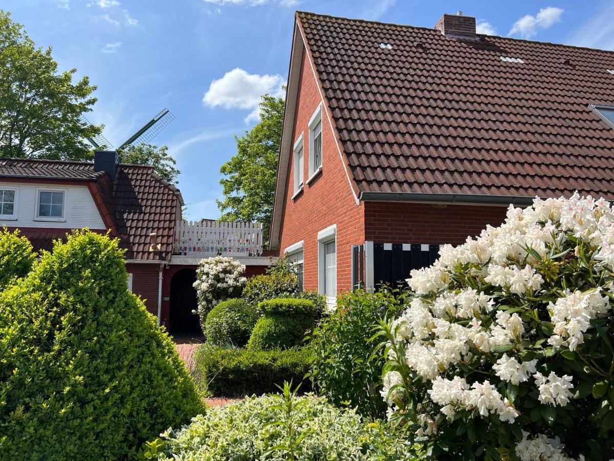 Kamin Apartment Mit Terrasse, Hund Willkommen! Greetsiel Exterior photo